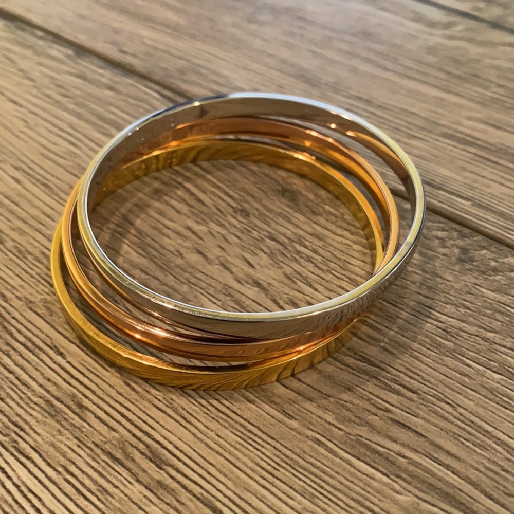 Kate Spade bangle bracelet set.